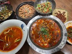 -有红鸡毛店·川菜(建设路店)