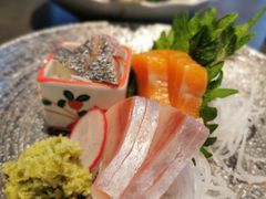 -铭牛烧肉·和牛海鲜自助(高新月牙湖店)