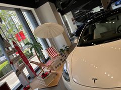 -TESLA 特斯拉(上海太古汇体验店)