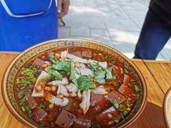 -侯记双流蘸水肥肠(阆中店)