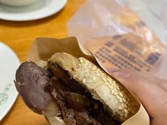 烧饼夹肉-李小老烧饼(常营民族家园店)