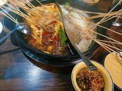 -签多多串串香火锅
