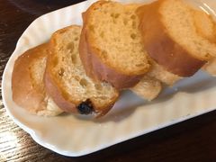 餐前面包-马迭尔德式西餐精酿啤酒屋(中央大街店)