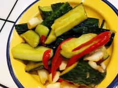 酸辣黄瓜-晓彭肥肠鸡·泡椒鸡火锅(水木天地店)
