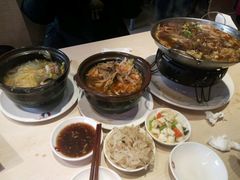 驴肉砂锅，羊杂砂锅，驴杂锅仔-闫家驴肉老店(华电一校店)