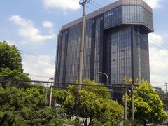 家纺特卖展厅地址：就在秀森大厦斜对面-九亭分店