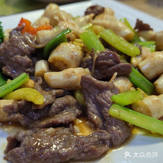 云山绿湖食府