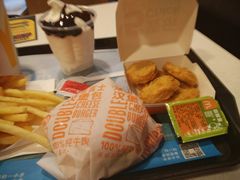 -麦当劳(乳山路店)