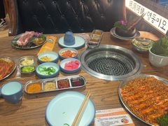 -明洞阿姨·韩式酱蟹烤肉·创意料理(三元桥店)