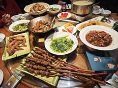 -黄泥岗·地道湖北菜(奥特莱斯店)