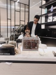 -HAIR CORNER