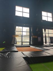 -零重力潮玩运动工厂·蹦床·亲子乐园·(冰山慧谷店)