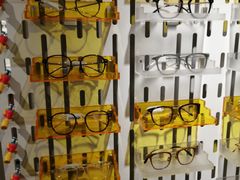 -目艮眼镜SHOWROOM(品牌集合店)