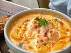 三文鱼菠菜焗烤意面-O'mills Sourdough Bakery&Bistro(永嘉路店)