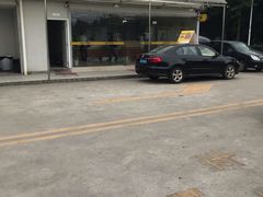 -神州租车(白云机场T1服务点)