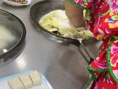 -屯老二农家铁锅炖·行业领军者(梅江店)