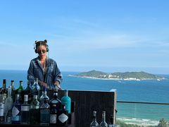 -瑰丽酒店·海吧·天际下午茶·现场DJ·天台酒吧