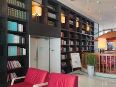 -喜鹊愉家酒店(郑州曼哈顿博览中心地铁站店)