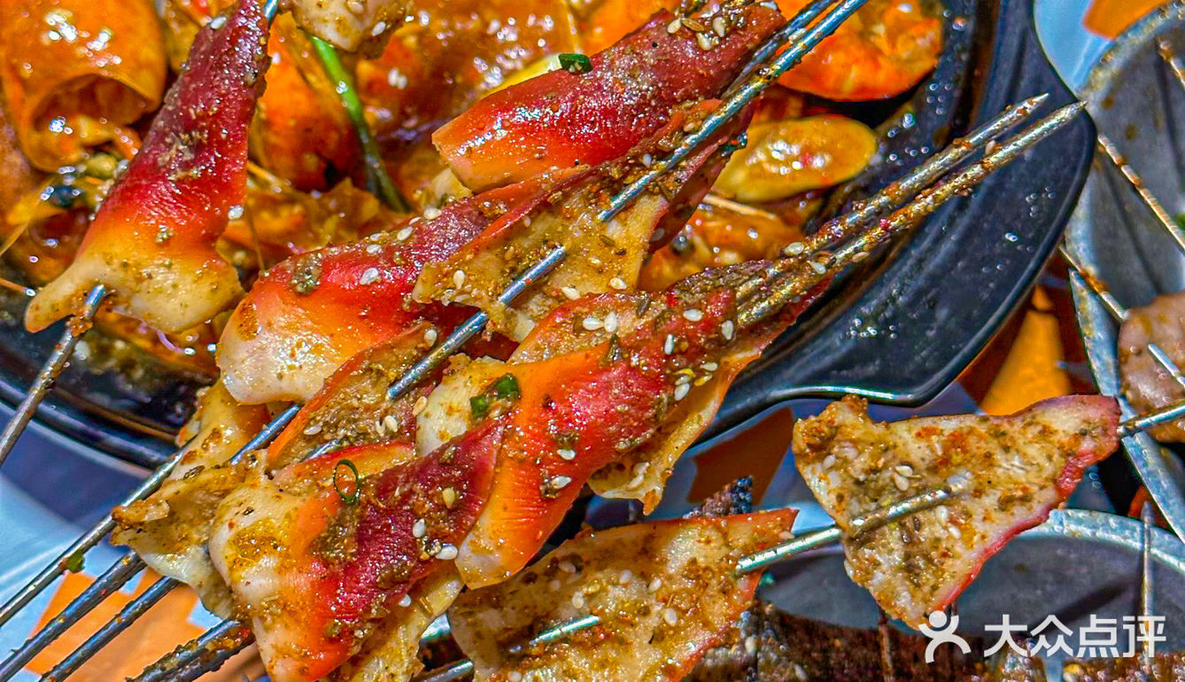 不是那种小尾巴！巴掌大的烤三文鱼尾！！