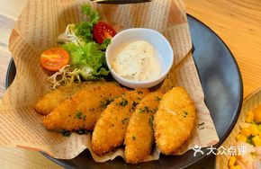 American Cod Fish Sticks with Tartar Sauce