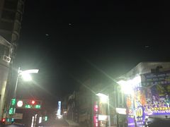 -六合夜市