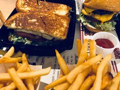 -The Habit Burger Grill 哈比特汉堡(爱琴海店)
