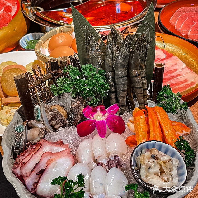 快来喜牛锅🐂品尝暖暖的寿喜锅呀‼️