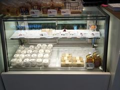 面包甜点陈列柜-喜茶(深圳福田星河COCO Park店)