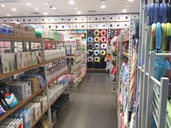 -名创优品(江南新地店)