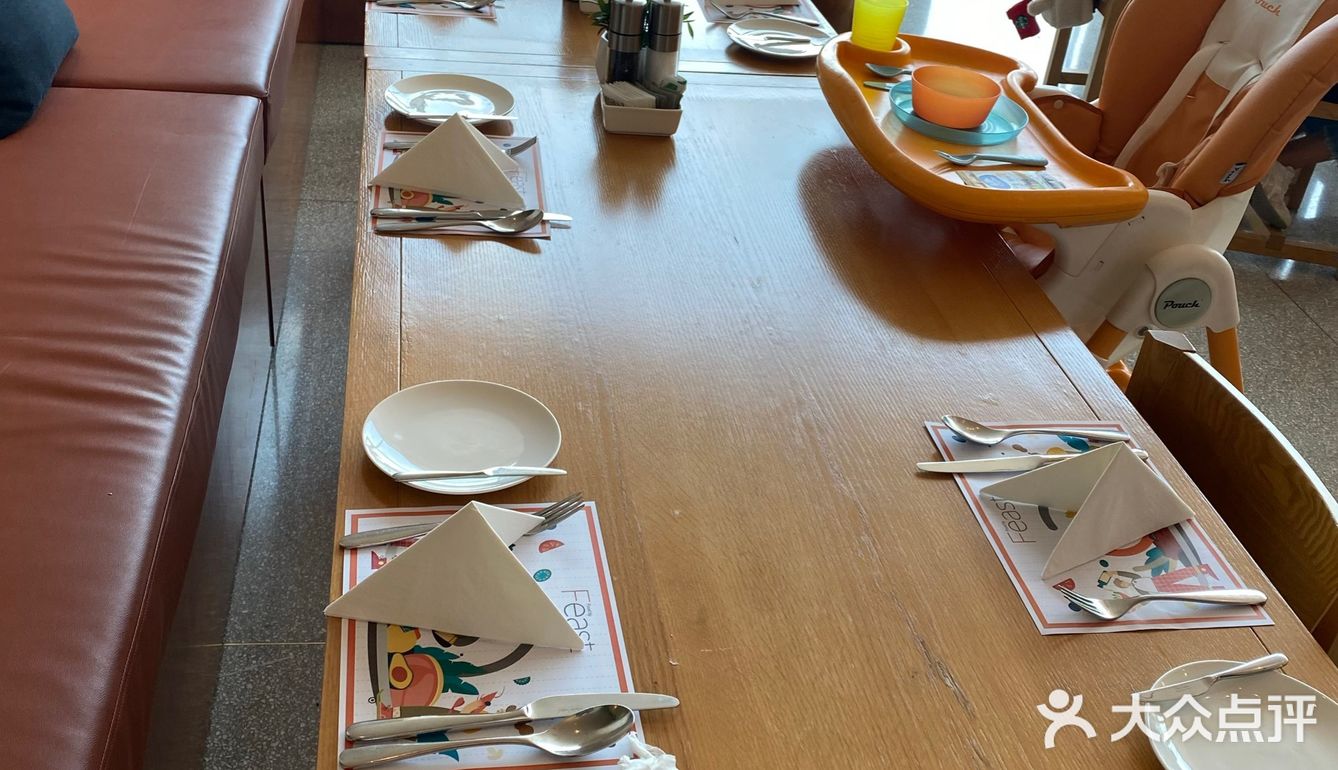东隅酒店feast 现在没有自助啦