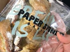 蓝莓杏脯葵花籽羽衣甘蓝法包-PAPER STONE BAKERY(天环店)