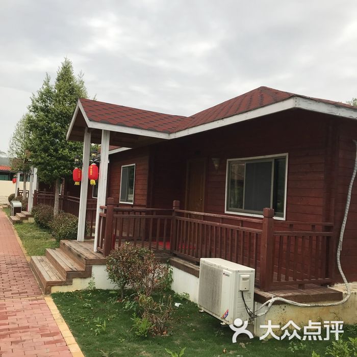 龙发温泉度假村