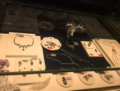 -北京七彩云南翡翠珠宝旗舰店(月坛店)