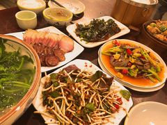 -罗氏豆花饭庄·川菜·土火锅·豆花(卡都花苑店)