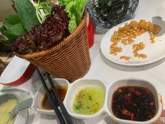 -洪氏嗨捞·广东猪肚鸡·椰子鸡火锅(西咸万象城店)