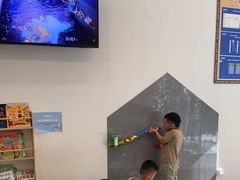 -龙格亲子游泳•水育早教运动中心