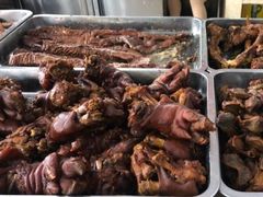 -老鼎万春卤菜(五代传承创始老店)