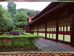 -峨眉山报国寺