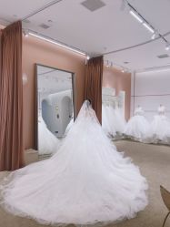-派丽莫Pellimo原创设计婚纱品牌