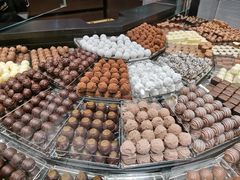 -Laderach 莱德拉(上海环贸iapm店)