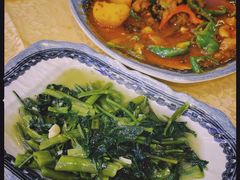 特色的大盘鸡-维吾尔餐厅(宜山路店)