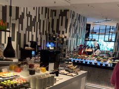 自助取餐区-粤海喜来登酒店·盛宴海鲜牛排自助餐厅(天河城店)