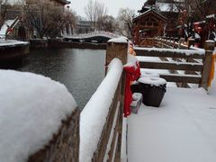 -雪山彩虹谷景区