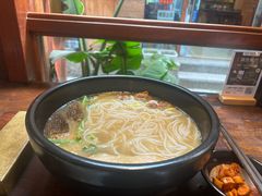 -银米·云南传统过桥米线(双廊黑金冠店)