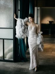 点击看大图 -Renee芮亦婚纱
