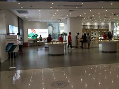 -华为授权体验店(中山公园来福士)