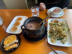 洪湖莲藕排骨汤-莲餐厅·湖北菜·潜江小龙虾店(愚园路店)