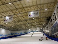 -乔波室内滑雪场