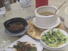 -始于2011柳周农家菜沙田柚美食店(东大街店)