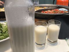-阿瓦山寨·湘菜现炒·剁椒鱼头王(咸阳总店)